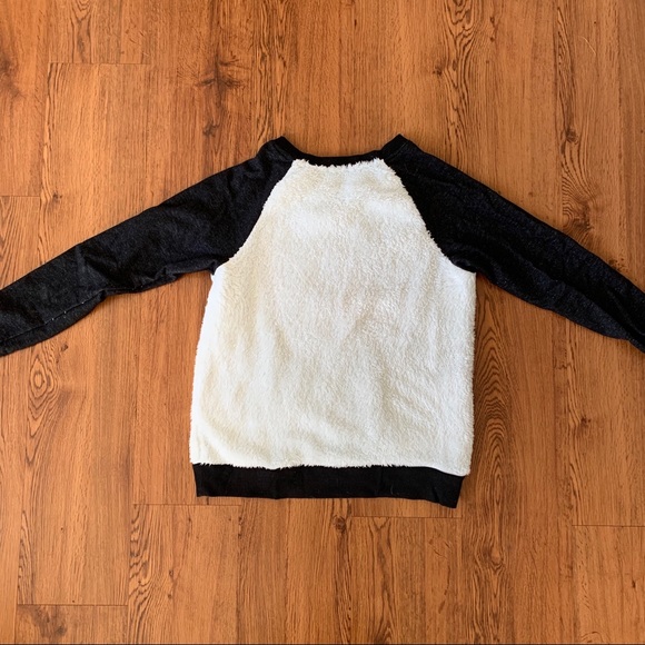 Cozy Sweatshirt - Picture 2 of 2